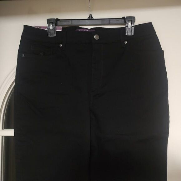 New Gloria Vanderbilt Amanda 2.0 Black Slim Leg Slimming Panel Jeans Women's 14 - Picture 2 of 3
